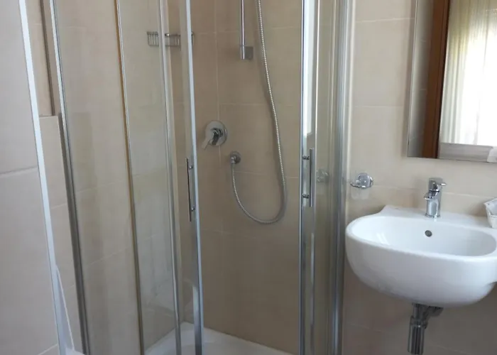 Otel Helvetia 3*