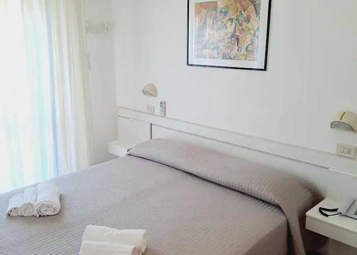 Otel Helvetia 3*