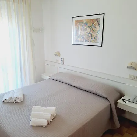 Hotel Helvetia 3*